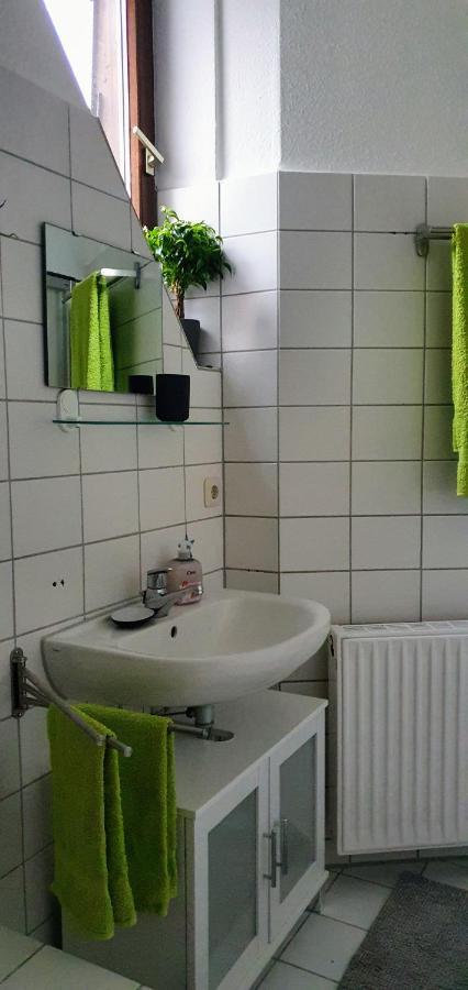 *To Hus* Wohnung Am Rande Von Jever Dış mekan fotoğraf